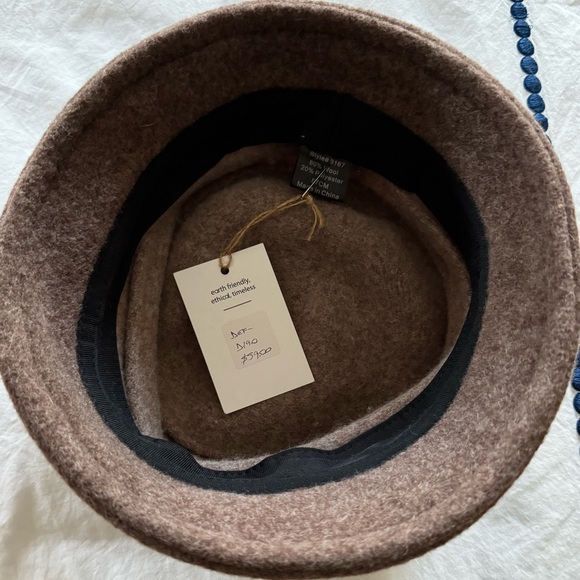 Custom made hat. NWT - Picture 3 of 4